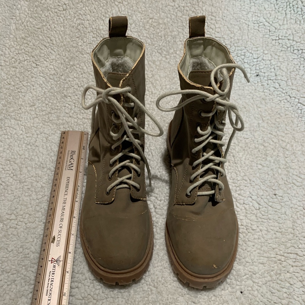 Combat Chunky Boots Woman 8.5us ‼️